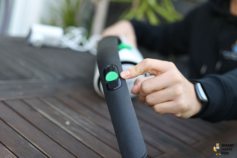 Der Powerknopf des VB100